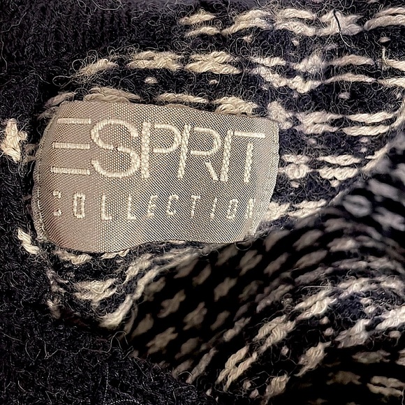 Vintage Esprit wool crop sweater! It’s super cute! - Picture 4 of 4